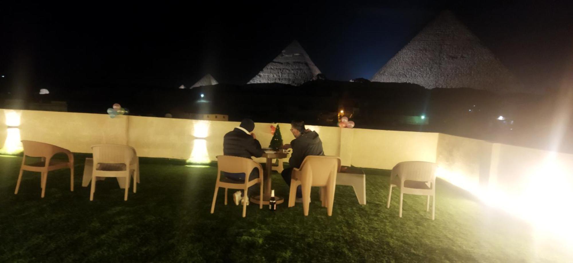 Best Four Pyramids View Kafret el-Gabal Buitenkant foto